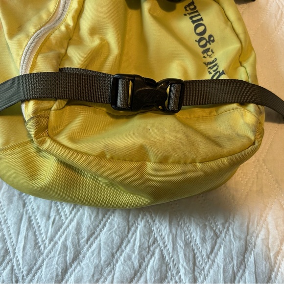 Patagonia Bag Atom 8L Yellow Sling Waist Snap Cross Body Backpack - Picture 3 of 9